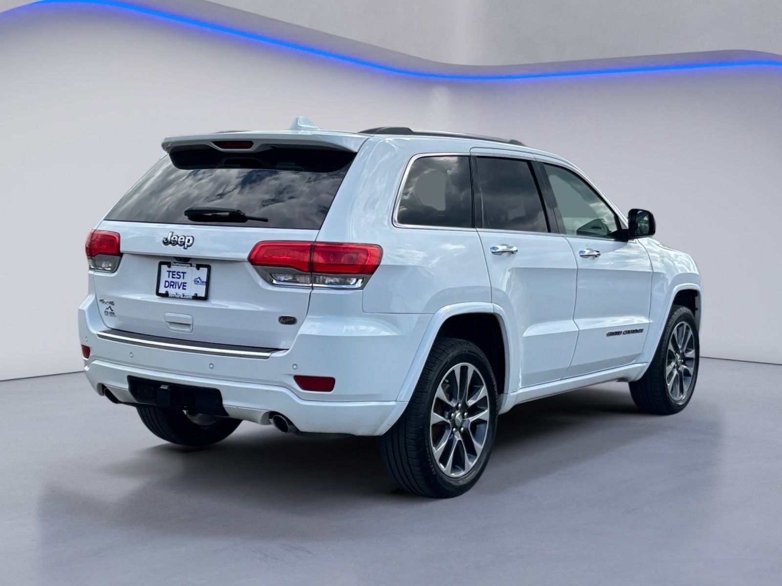 Used 2018 Jeep Grand Cherokee Overland image 12