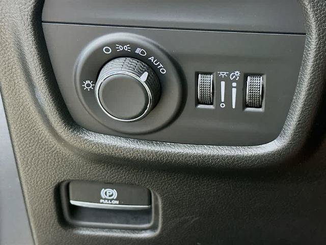 Used 2024 Jeep Grand Cherokee L Altitude RWD image 26