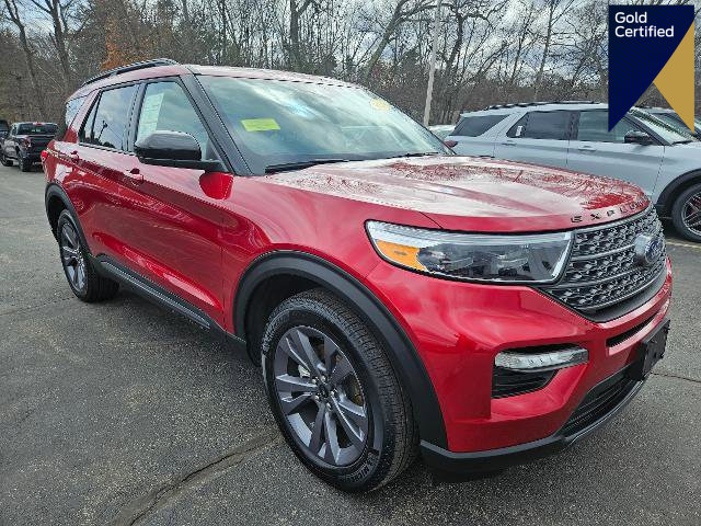 Certified 2024 Ford Explorer XLT w/ Equipment Group 202A
