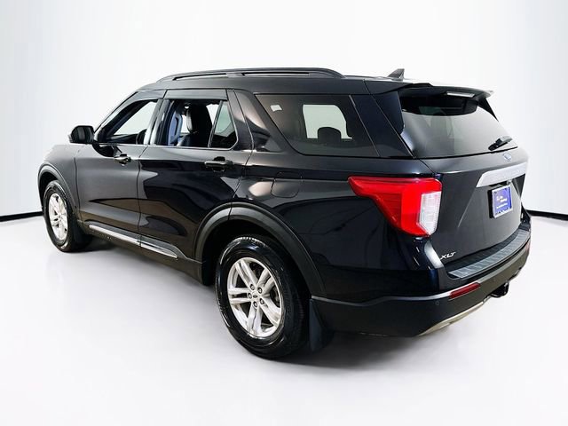 Certified 2021 Ford Explorer XLT w/ Equipment Group 202A image 3