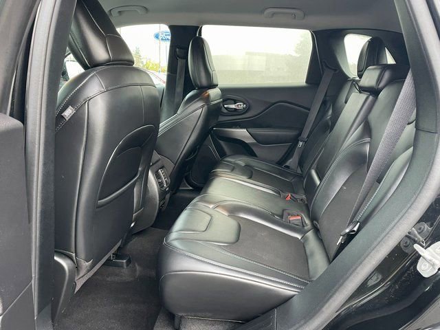 Used 2020 Jeep Cherokee Latitude Plus image 17