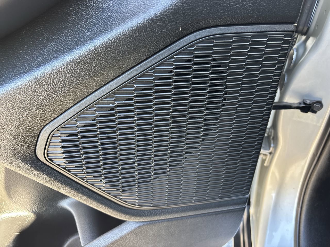 Used 2024 Jeep Grand Cherokee Limited image 24