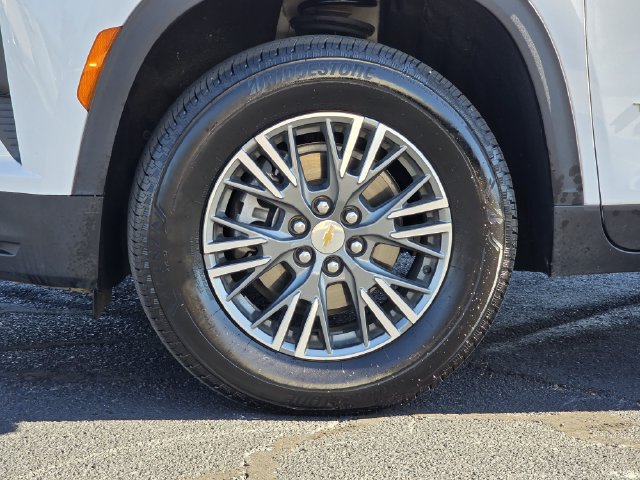 Used 2024 Chevrolet Traverse LS FWD image 36