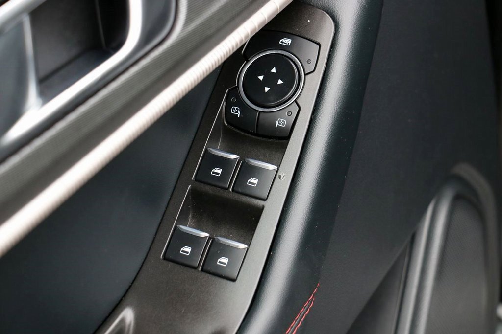 Certified 2025 Ford Explorer ST-Line image 14