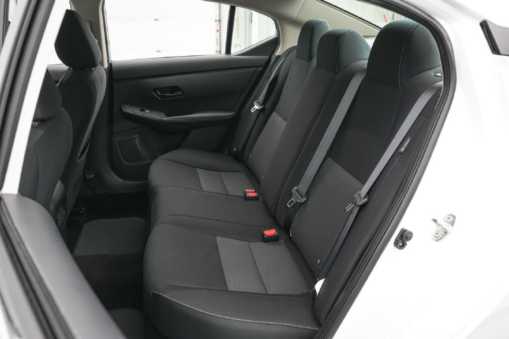 Used 2024 Nissan Sentra SV FWD image 18