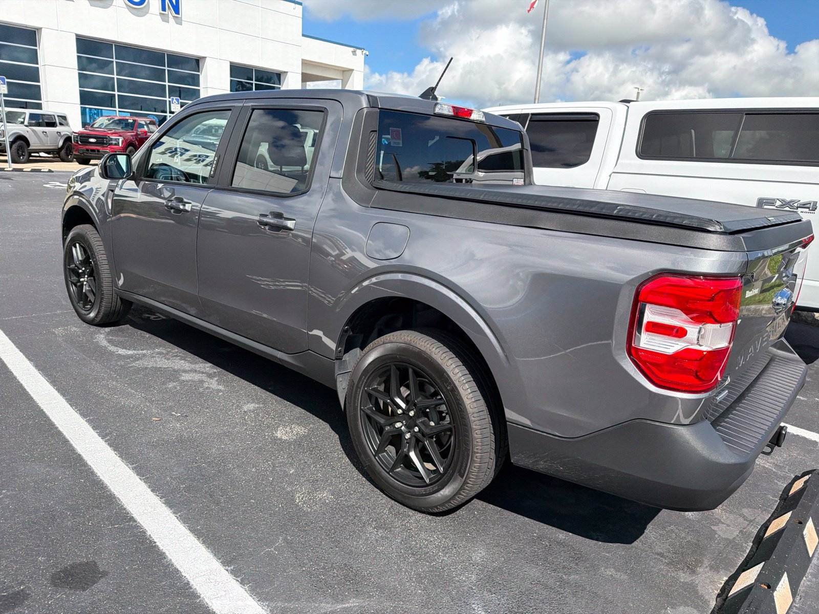 Certified 2023 Ford Maverick Lariat FWD image 5