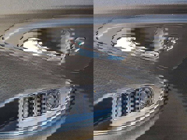 Used 2018 Chevrolet Malibu LT image 15