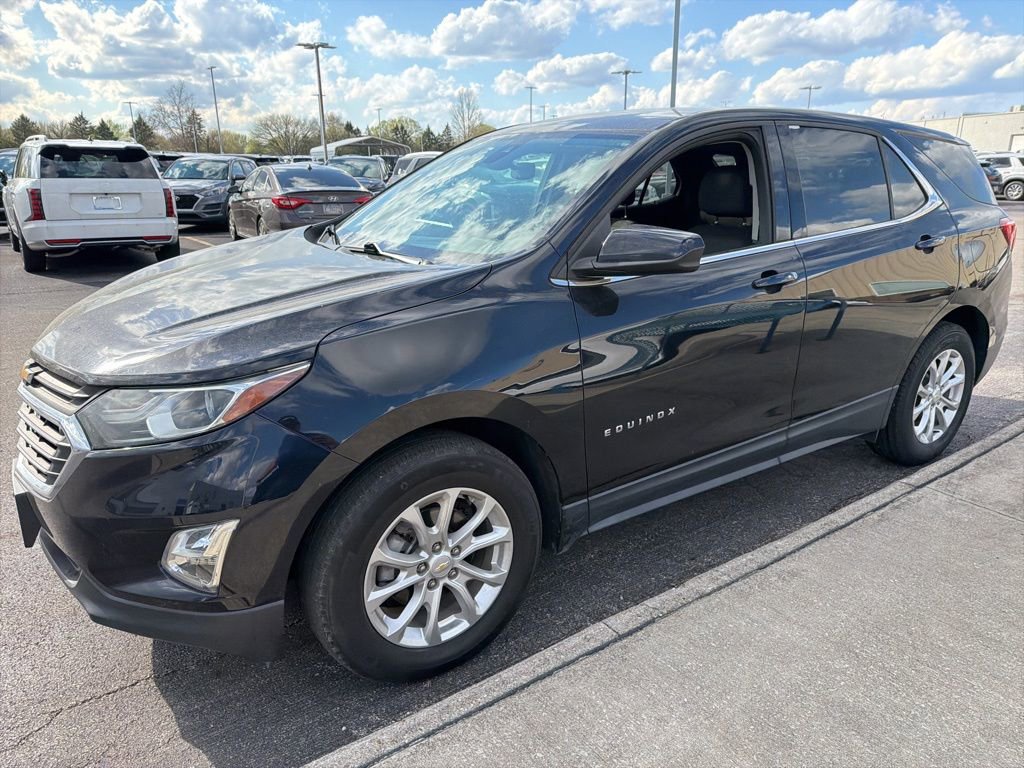 Used 2020 Chevrolet Equinox LT w/ Driver Convenience Package image 4