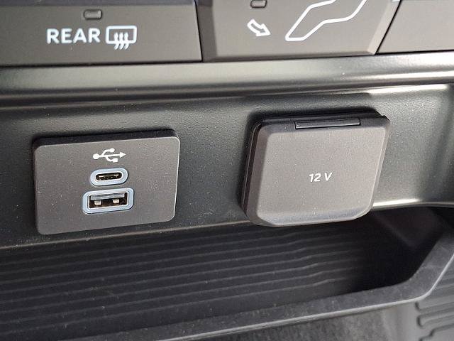 Certified 2025 Ford F350 XLT AWD/4WD image 24