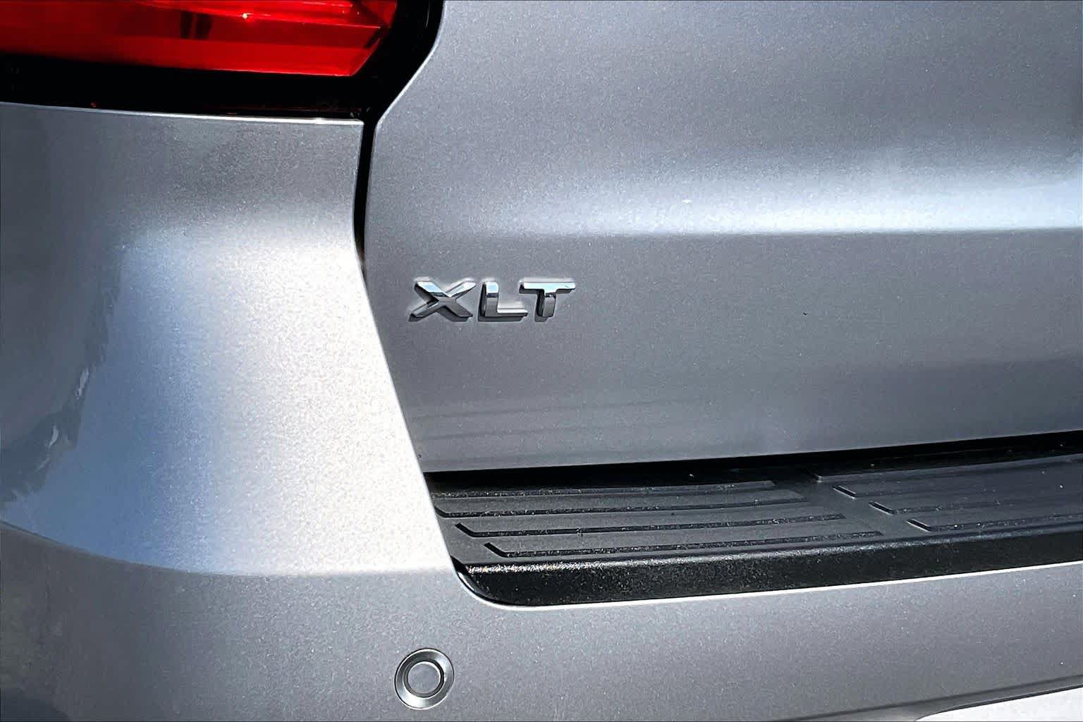 Certified 2024 Ford Expedition XLT RWD image 10