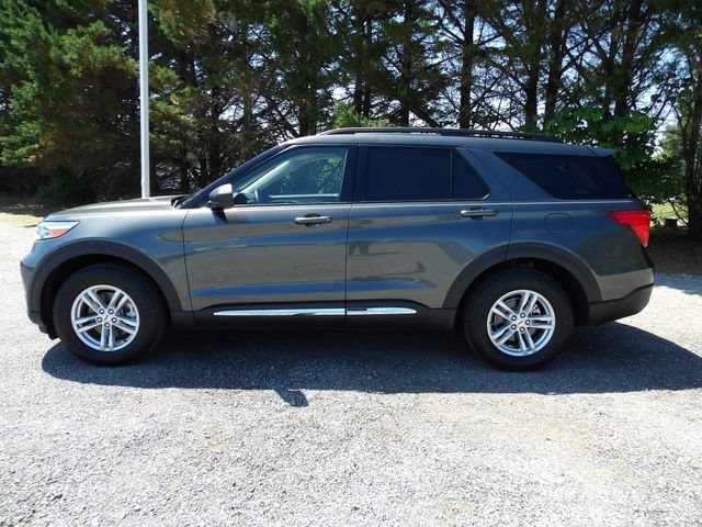 Certified 2020 Ford Explorer XLT w/ Equipment Group 202A AWD/4WD image 2