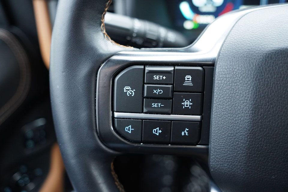 Certified 2024 Ford Expedition Platinum image 40