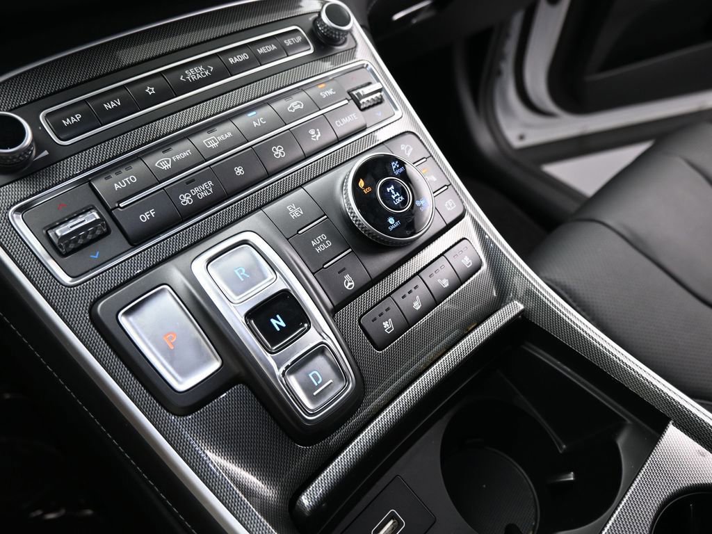 Used 2023 Hyundai Santa Fe Limited image 46