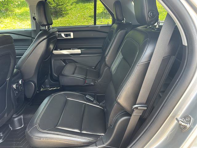 Certified 2020 Ford Explorer XLT w/ Equipment Group 202A AWD/4WD image 16