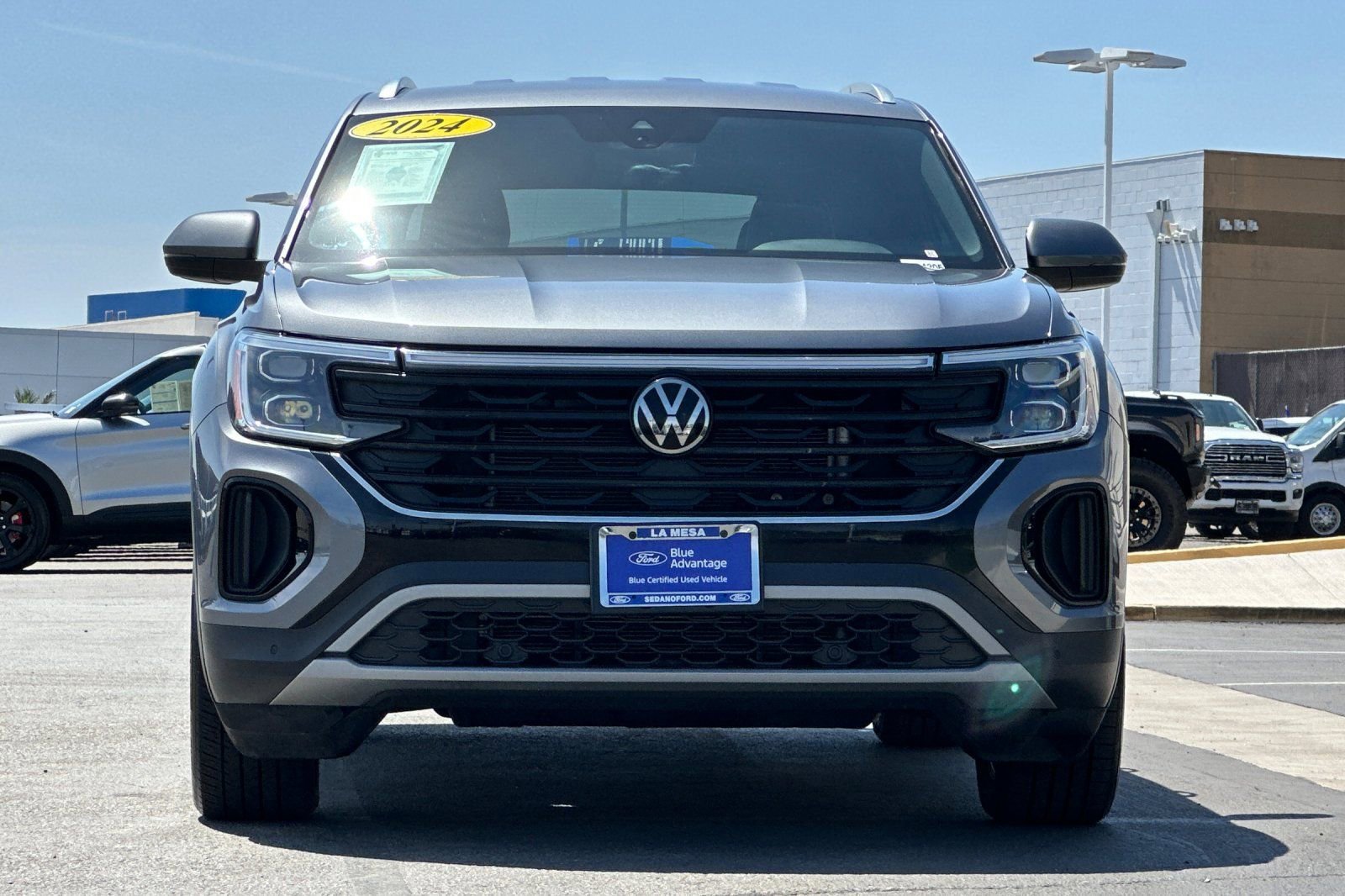 Used 2024 Volkswagen Atlas Cross Sport SE AWD/4WD image 8