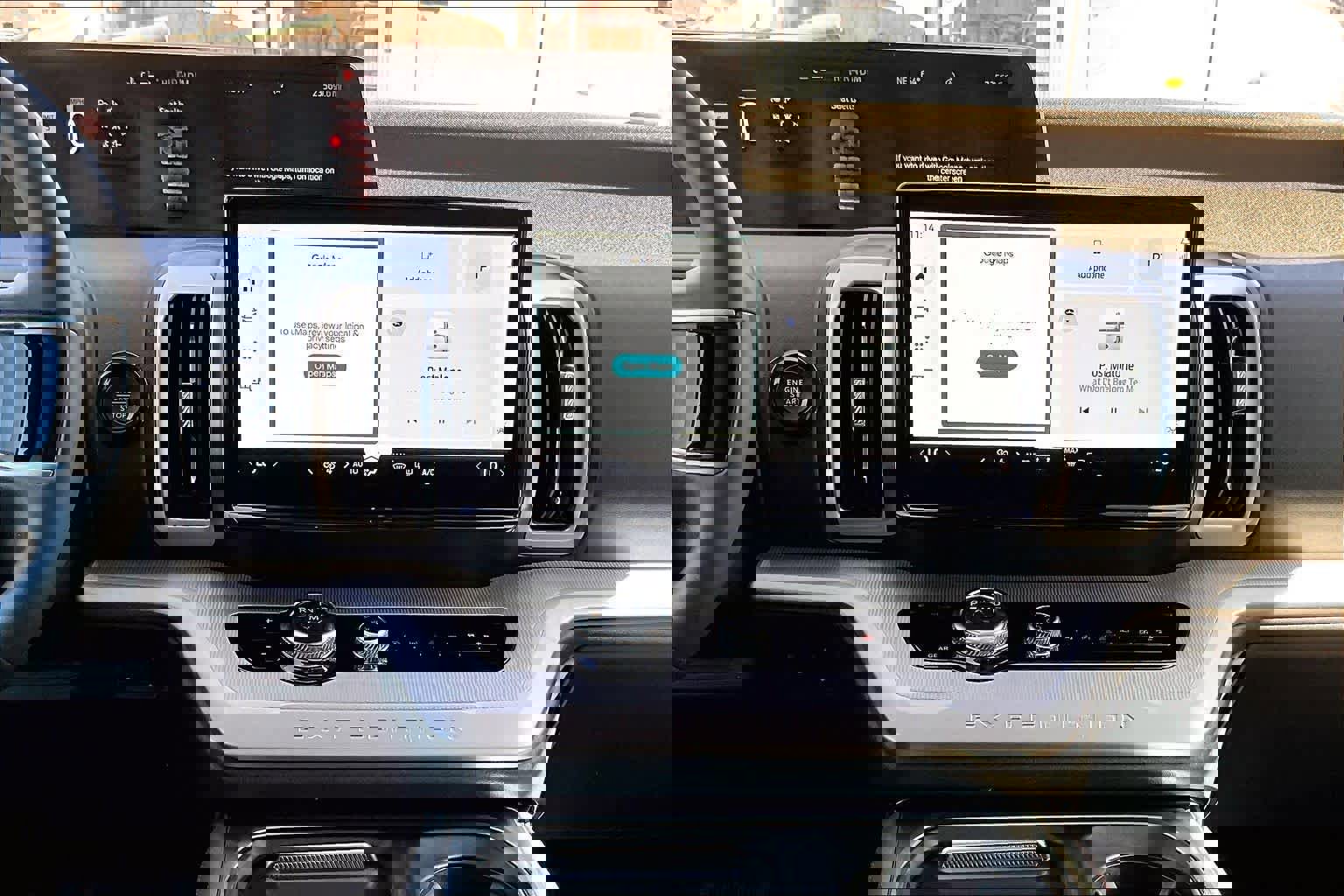 Certified 2025 Ford Expedition Max Active image 14