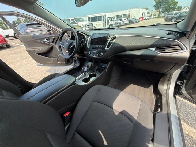 Used 2024 Chevrolet Malibu LT FWD image 24
