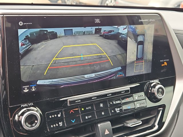 Used 2020 Toyota Highlander Platinum image 12