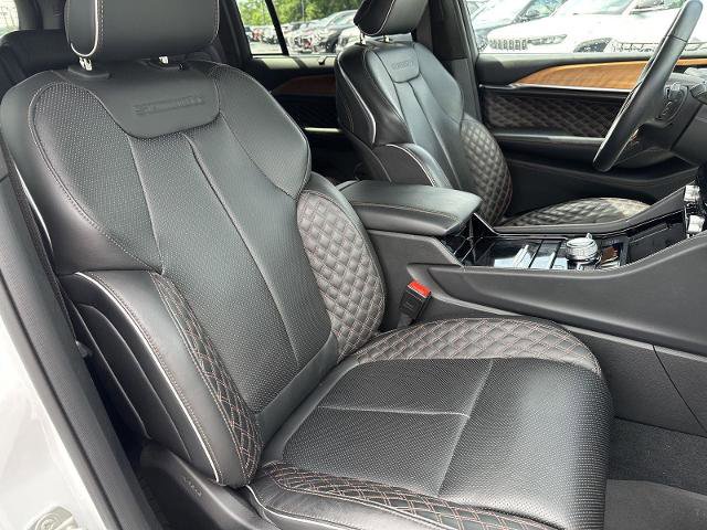 Used 2024 Jeep Grand Cherokee Summit AWD/4WD image 17