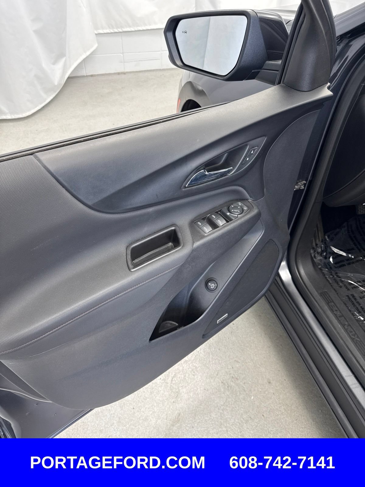 Used 2022 Chevrolet Equinox RS w/ RS Leather Package AWD/4WD image 14