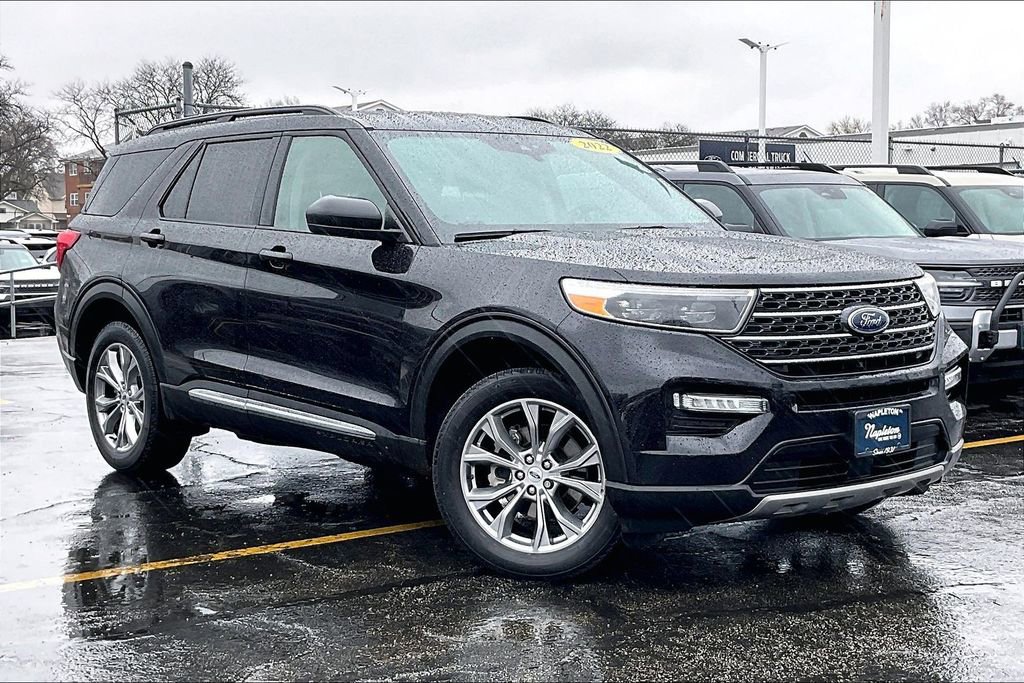 Certified 2022 Ford Explorer XLT w/ Equipment Group 202A image 32