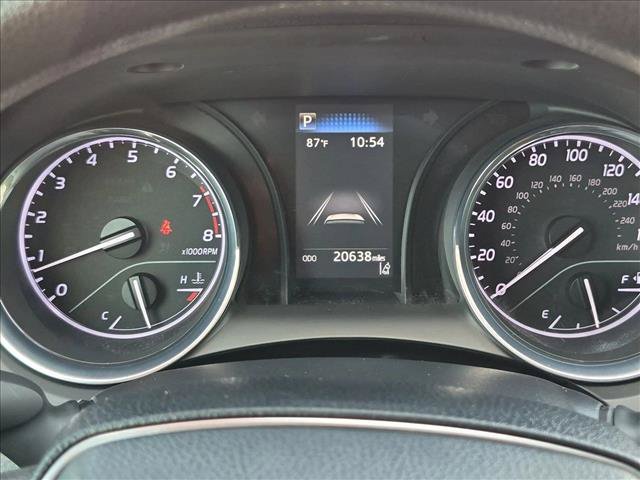 Used 2020 Toyota Camry LE FWD image 11