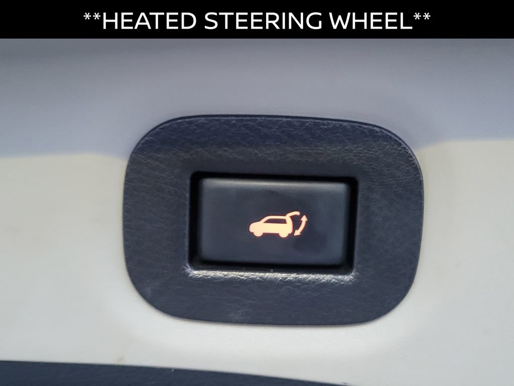 Used 2017 Nissan Rogue SV w/ SV Premium Package image 7