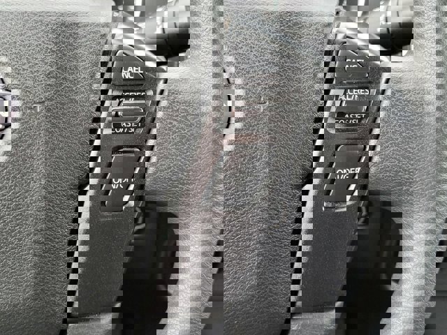 Used 2023 Nissan Frontier SV w/ Tow Package image 25