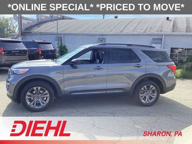 Certified 2022 Ford Explorer XLT w/ Equipment Group 202A AWD/4WD image 4
