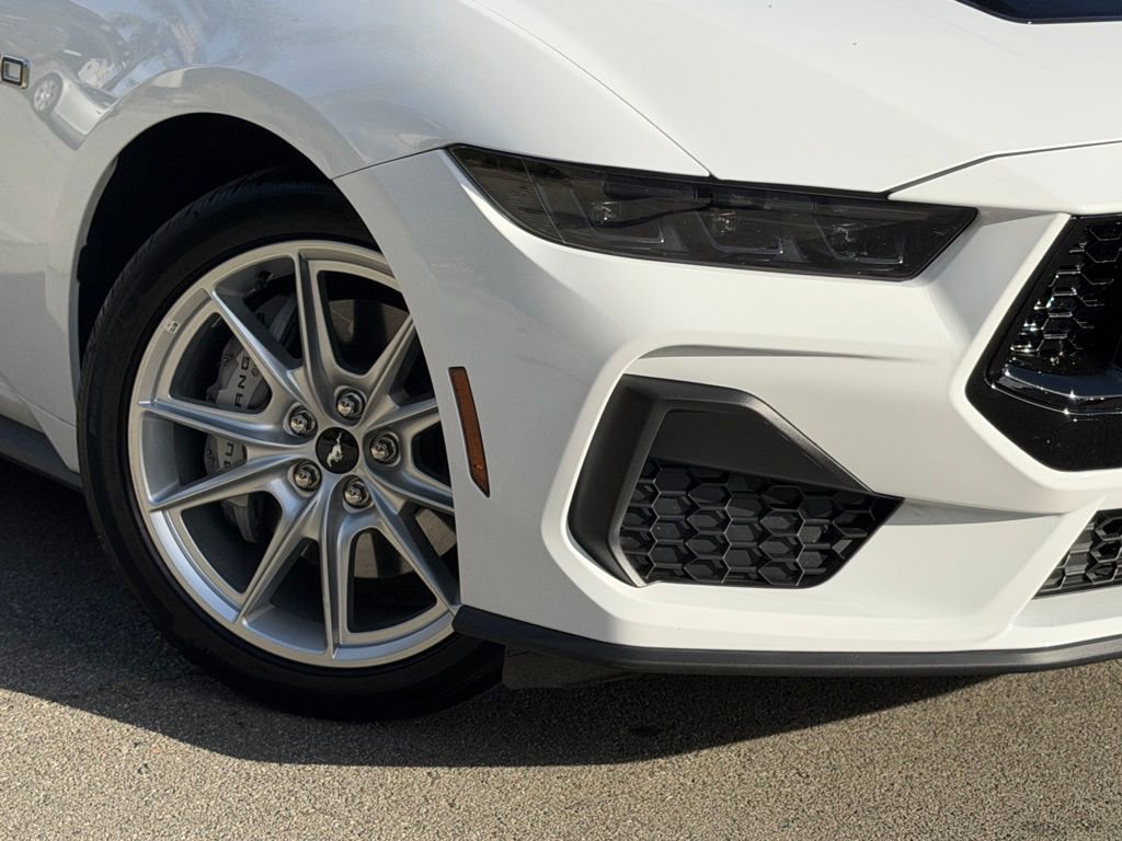 Certified 2025 Ford Mustang GT Premium RWD image 4