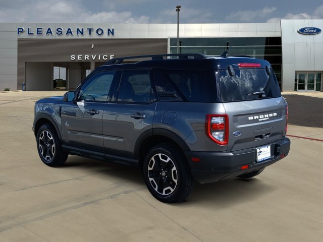 Certified 2024 Ford Bronco Sport Outer Banks w/ Tech Package AWD/4WD image 3