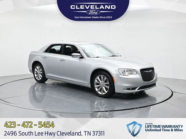 Used 2020 Chrysler 300 Limited image 1