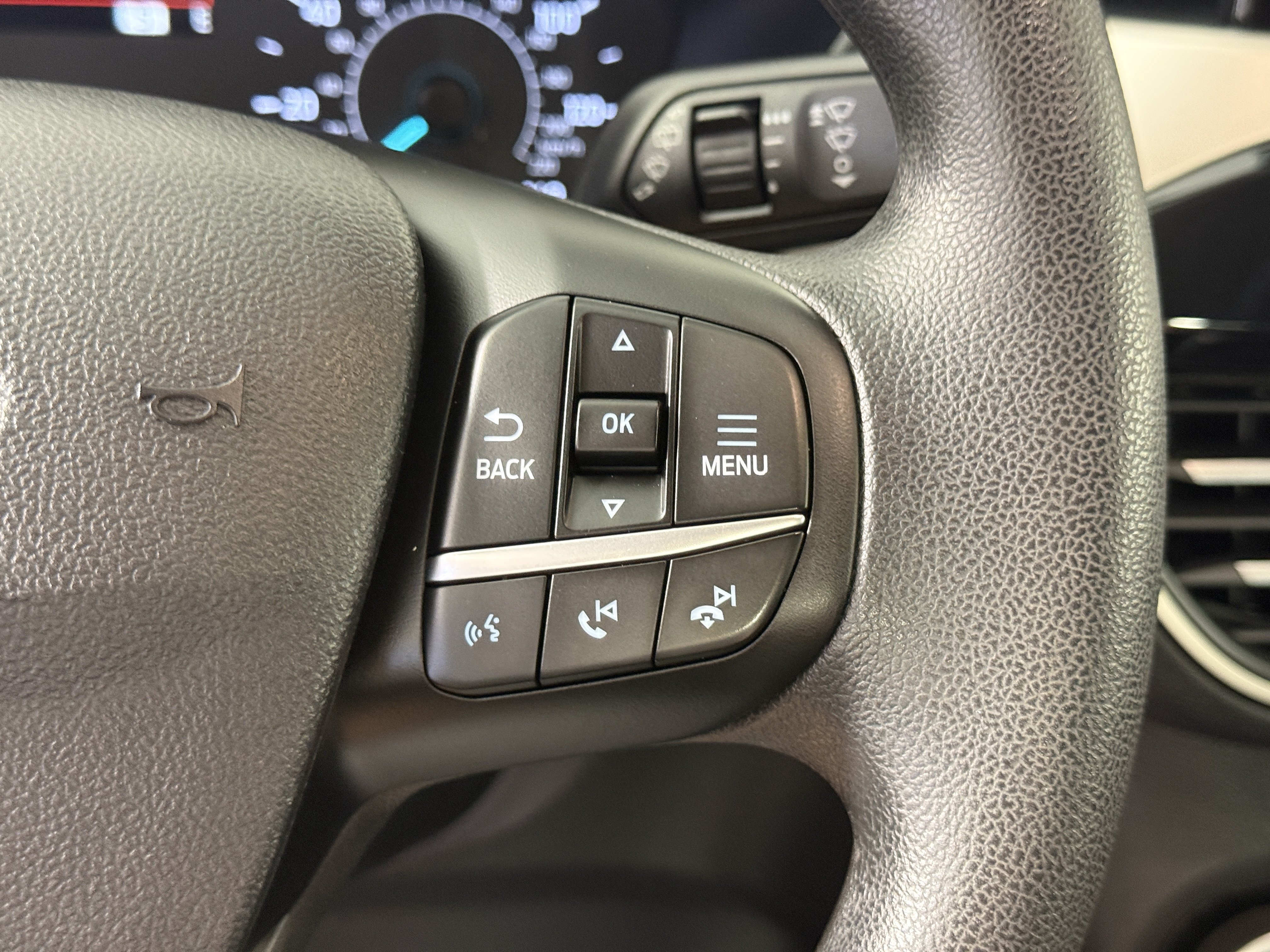 Certified 2022 Ford Escape SE w/ SE Sport Appearance Package FWD image 24