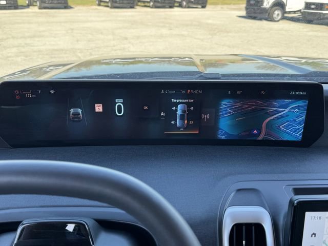 Certified 2025 Ford Expedition Active image 14