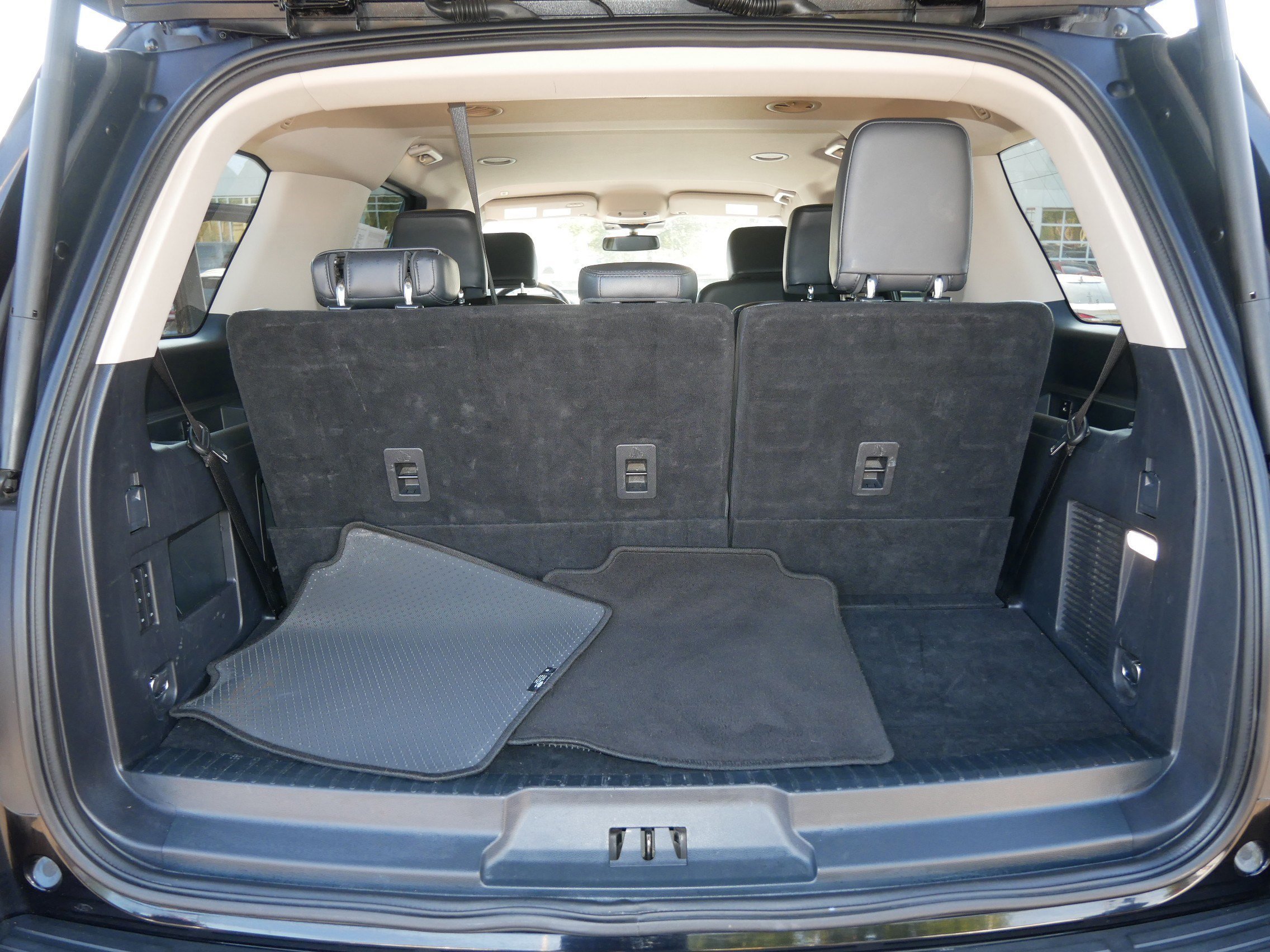 Certified 2024 Ford Expedition XLT image 18