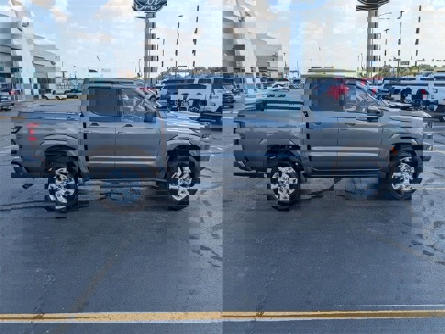 Used 2024 Nissan Frontier SV w/ SV Convenience Package image 6