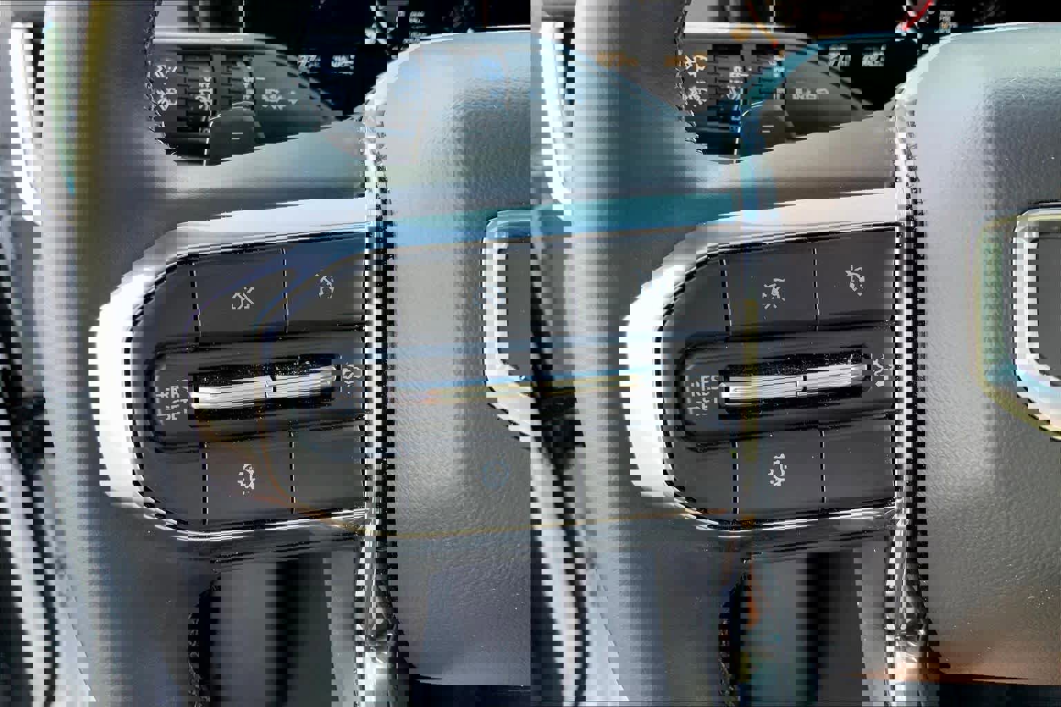 Used 2025 GMC Terrain Elevation image 22