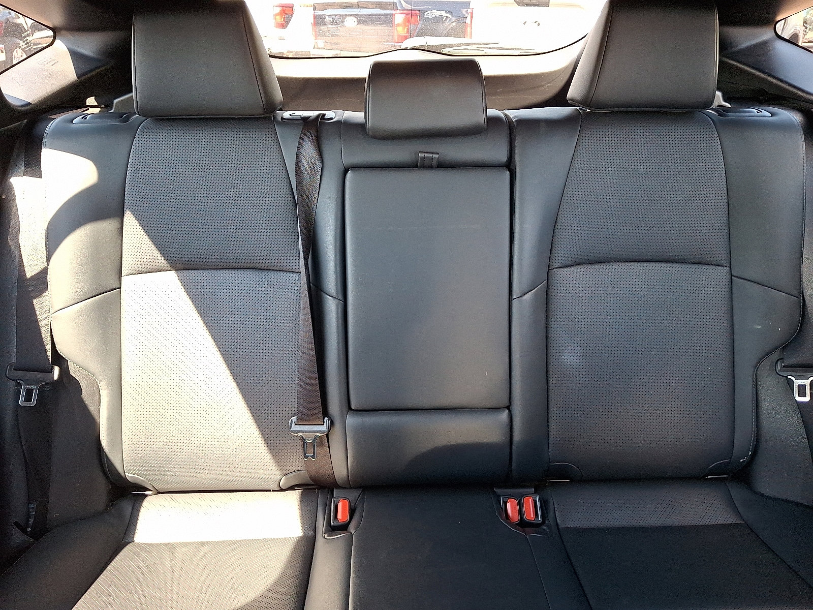 Used 2021 Toyota Venza XLE image 19