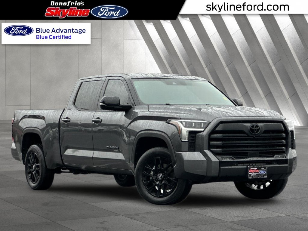 Used 2025 Toyota Tundra Limited AWD/4WD image 1