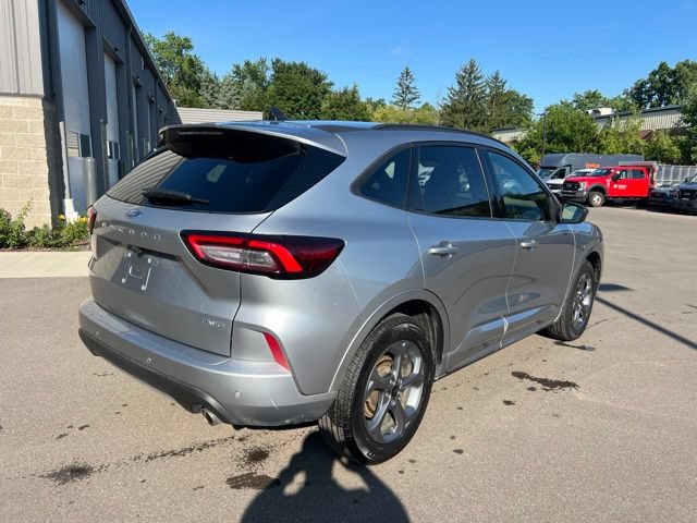 Certified 2023 Ford Escape ST-Line w/ Tech Pack #1 AWD/4WD image 5