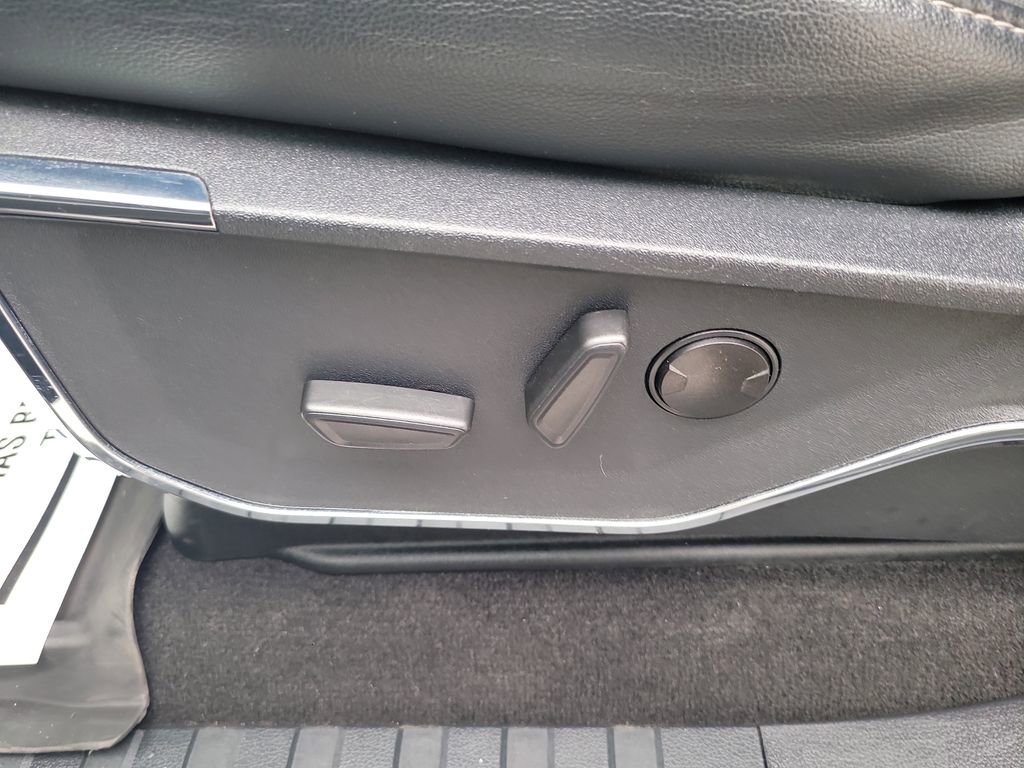 Certified 2022 Ford F150 Lariat w/ Max Trailer Tow Package image 10