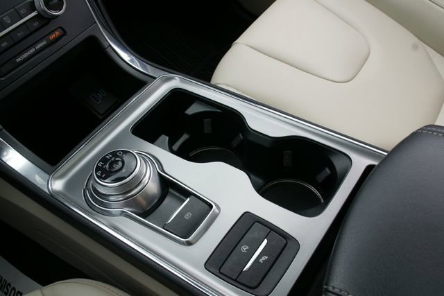 Certified 2022 Ford Edge Titanium w/ Class II Trailer Tow Package image 28