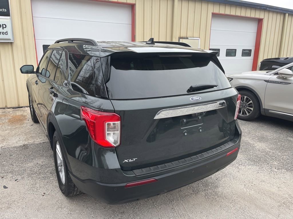 Certified 2022 Ford Explorer XLT image 11
