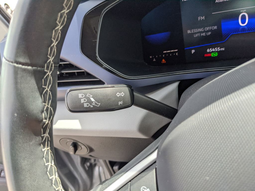 Used 2022 Volkswagen Taos SE image 29