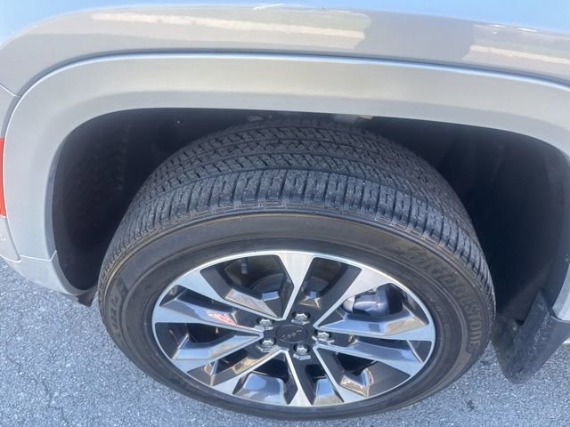 Used 2023 Jeep Grand Cherokee Overland AWD/4WD image 13