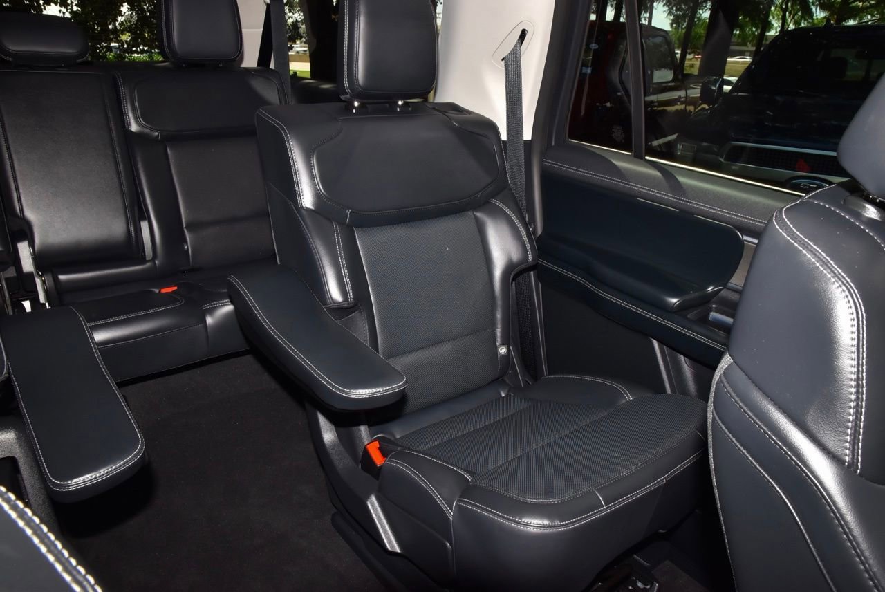Certified 2025 Ford Expedition Max Platinum w/ Driver's Package AWD/4WD image 22