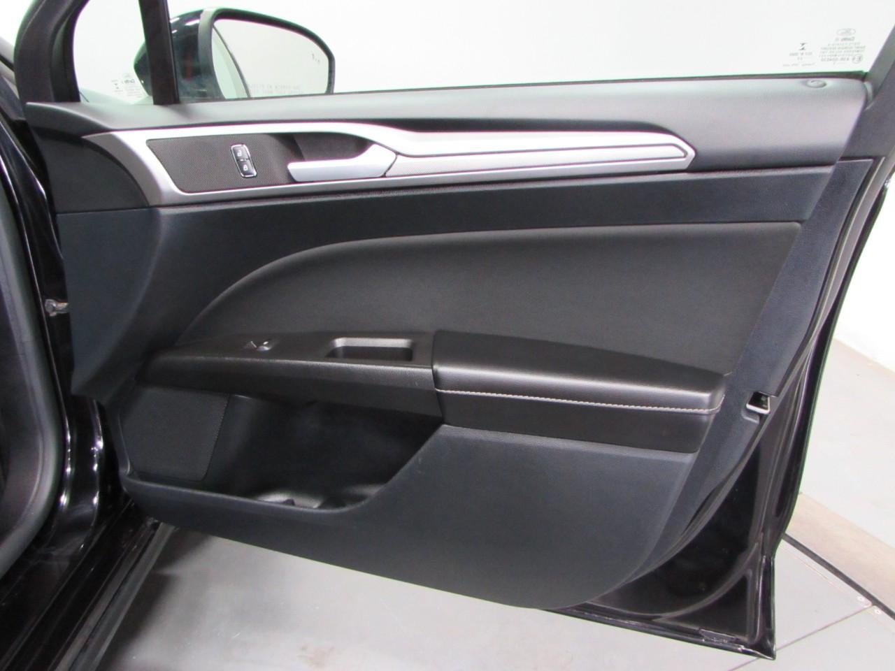 Certified 2020 Ford Fusion SE FWD image 15