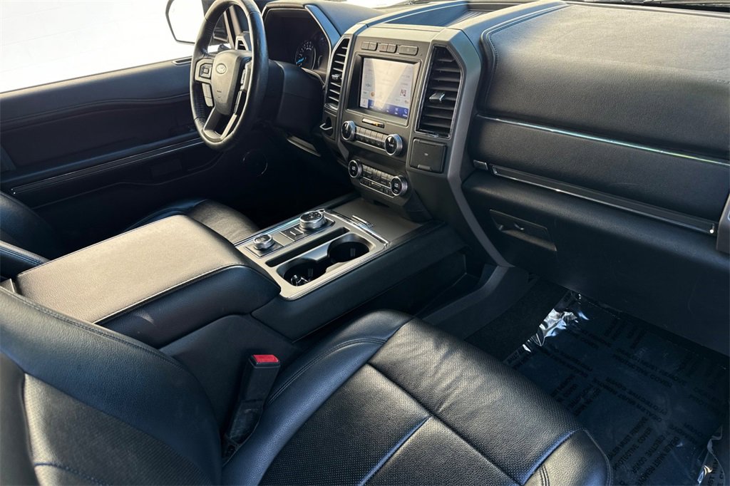 Certified 2020 Ford Expedition XLT w/ Equipment Group 202A image 17