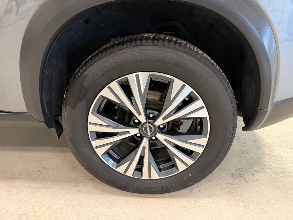 Used 2023 Nissan Rogue SV AWD/4WD image 10