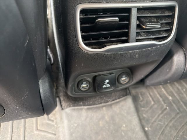 Used 2022 Hyundai Santa Fe Limited image 13